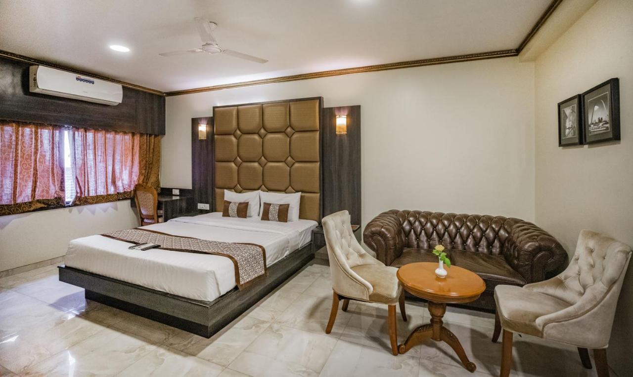 Hotel 24 Seven Nashik Exterior foto
