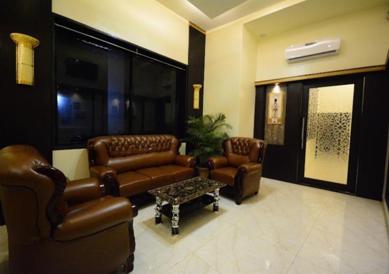 Hotel 24 Seven Nashik Exterior foto