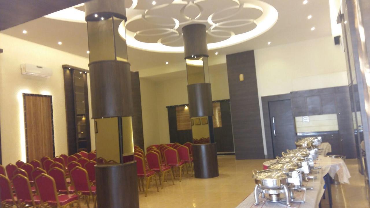 Hotel 24 Seven Nashik Exterior foto